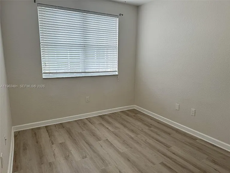 1048 NE 30th Ave #1048 — Photo 10