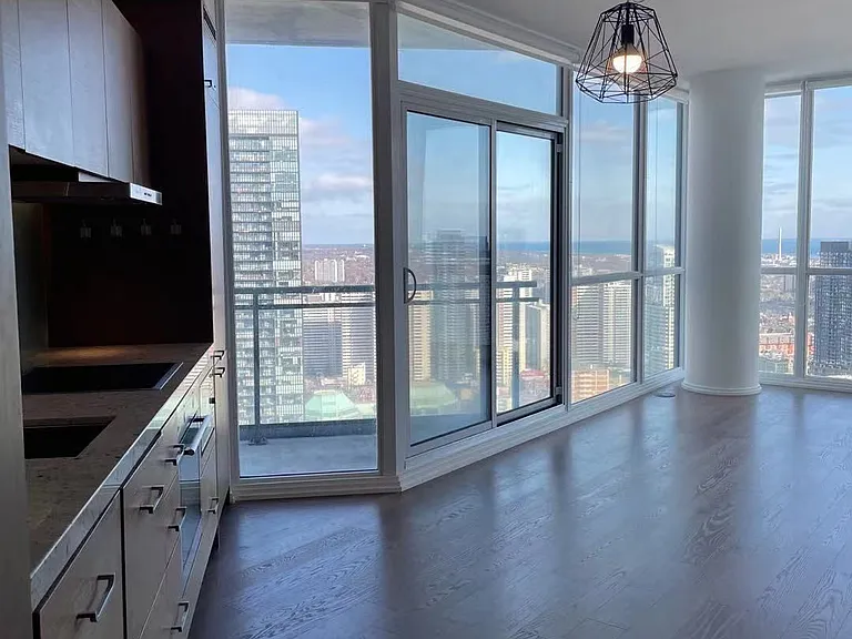 45 Charles St E #4712 — Photo 13