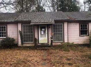 715 S 5th St, McComb, MS 39648