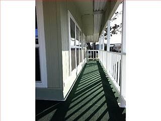 3rd image of 118 Madrone Way #118