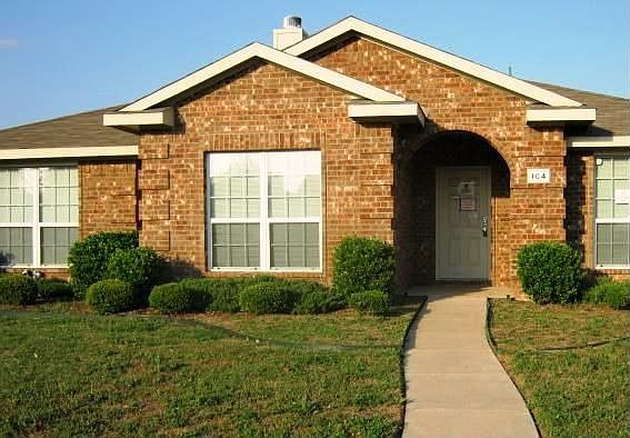 1st image of 104 Rolling Hills Pl