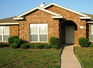 104 Rolling Hills Pl, Lancaster, TX 75146