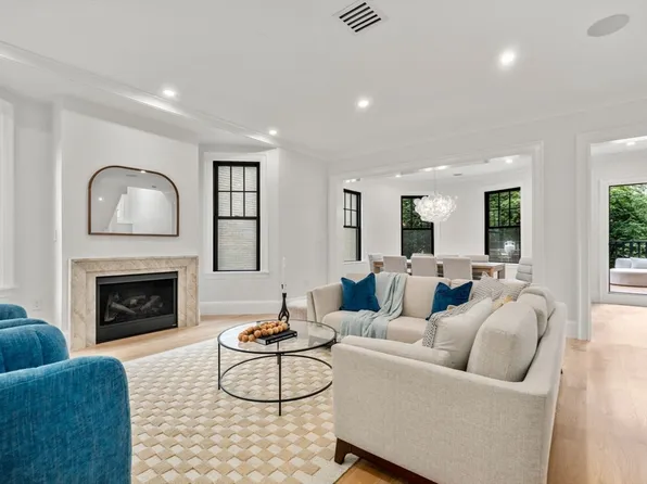 24 Littell Rd #24, Brookline, MA 02446