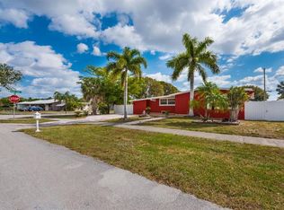 301 Bayside Rd, Palm Springs, FL 33461