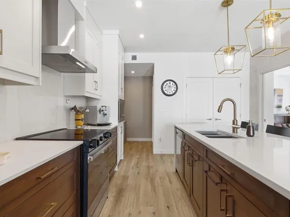 1802 S Mahogany Blvd SE #7306, Calgary, AB T3M 1X6
