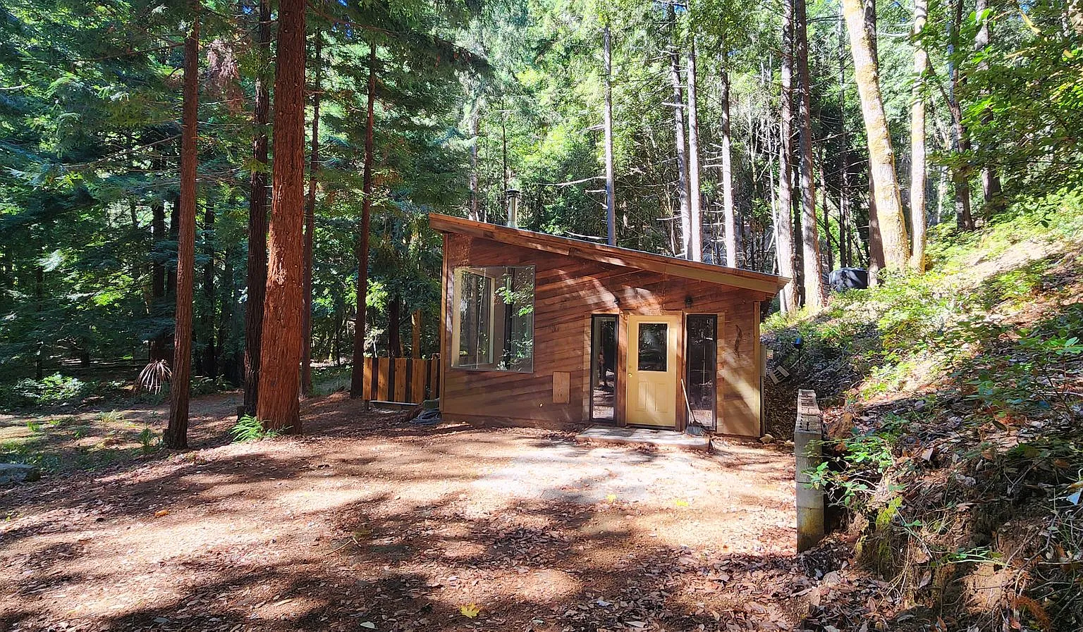 Cabin In the Wood! — Photo 2