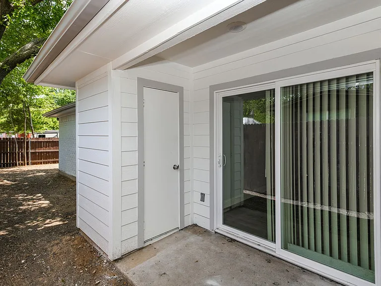 2501 Windy Pine Ln — Photo 29