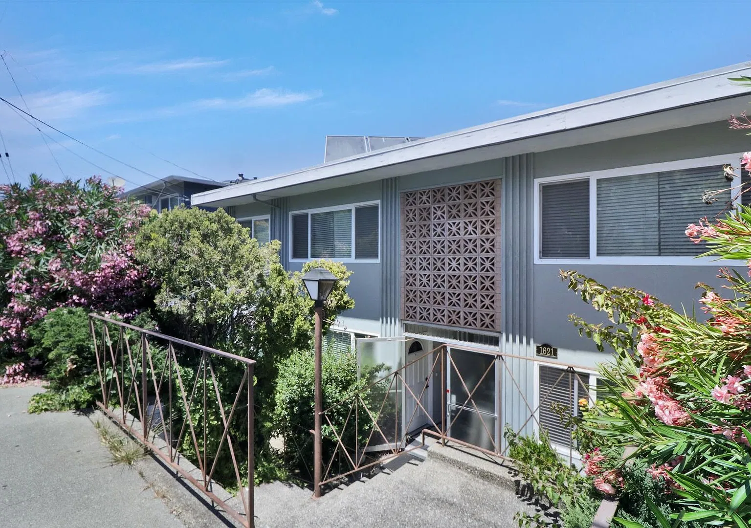 1621 6th Avenue — Photo 2