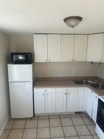 613 N Franklin Ave #2 — Photo 4