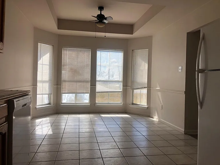 10017 Chapel Hill Dr — Photo 5