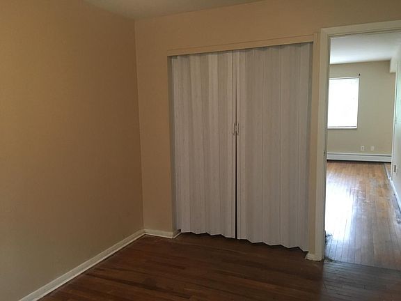 4th image of 2600 Westwood Northern Blvd APT 2