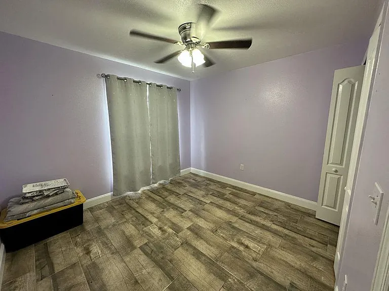 1230 Silverdale St — Photo 10