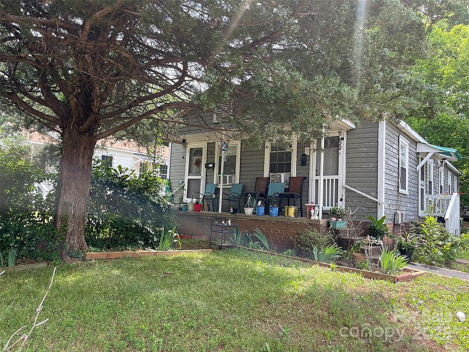 2nd image of 416 Skyland Ave