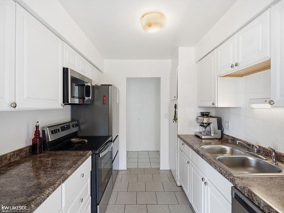 19603 W Twelve Mile Rd Apt 204, photo 8