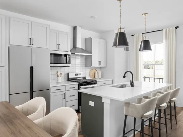 2137 Coretta Way, Indianapolis, IN 46202