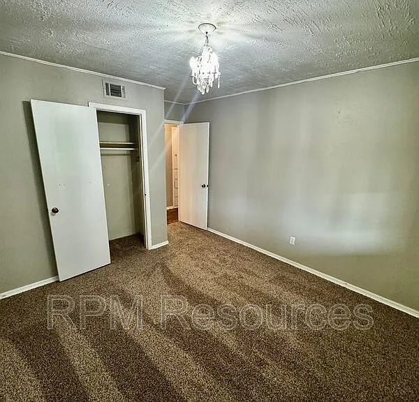 2137 Barclay Rd — Photo 15