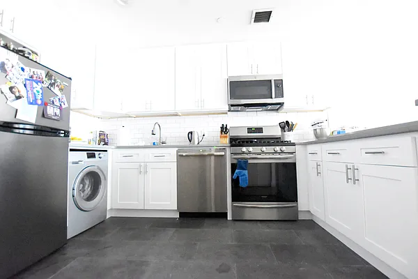 Rented by REAL New York | media 17