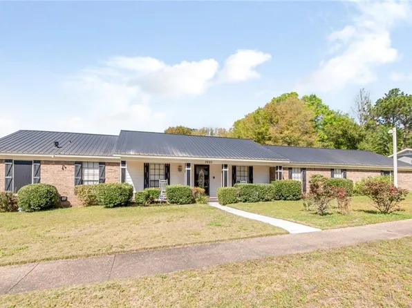 2820 Woodmill Ln, Mobile, AL 36695