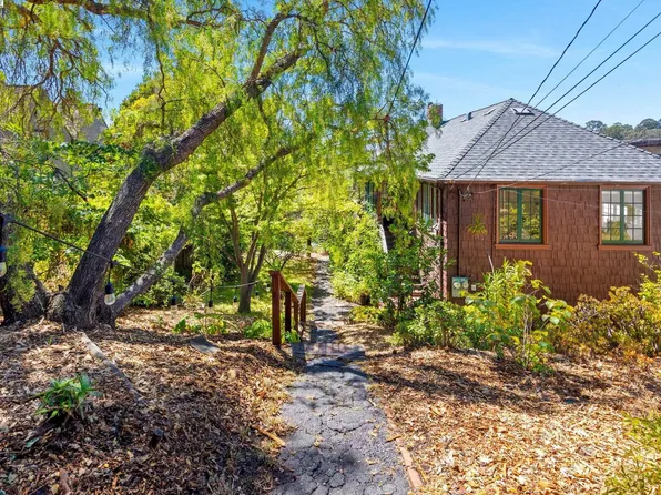 5981 Majestic Ave, Oakland, CA 94605