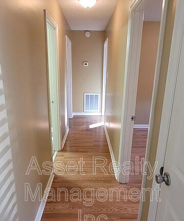 3rd image of 6111 Cougar Dr