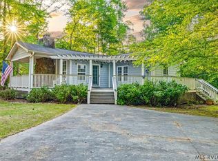 199 N Holiday Dr, Macon, NC 27551