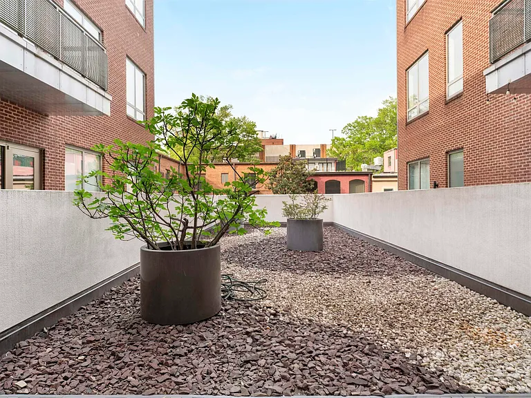 112 5th St SE #3D — Photo 29