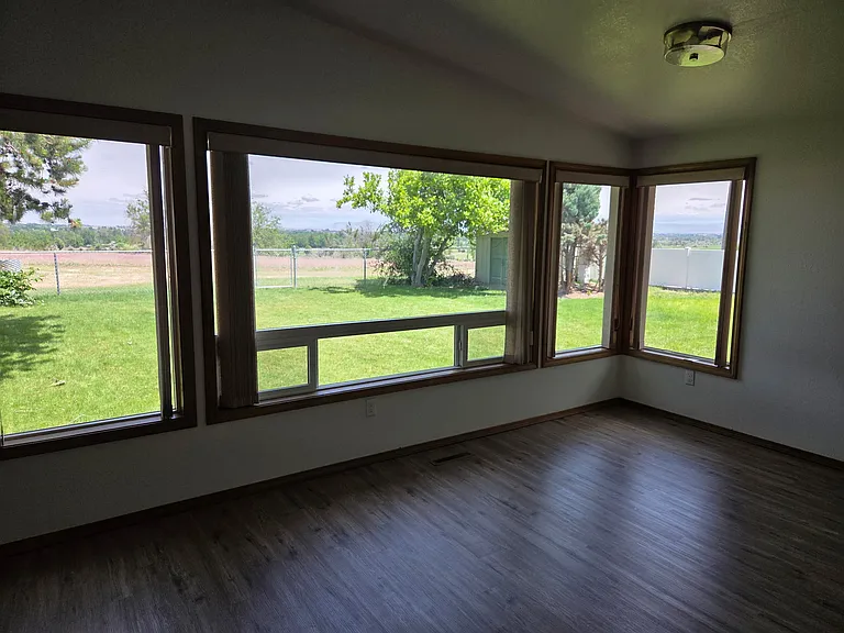 2215 Terrace Dr — Photo 24
