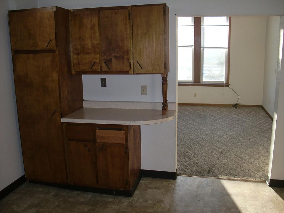2nd image of 1900 Washington St APT 5