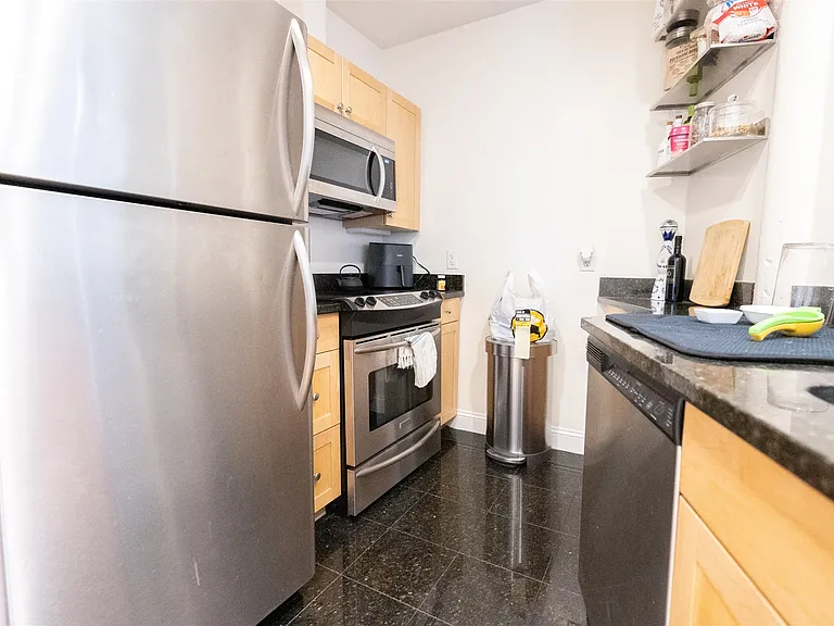 460 Harrison Ave #302 — Photo 28