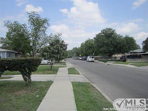 2nd image of 223 Wake Forrest Dr