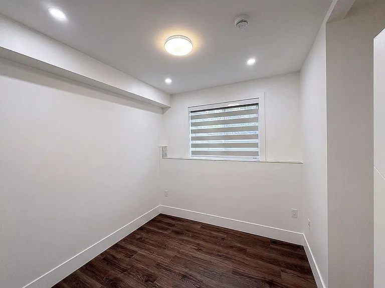 10XX E 62nd Ave — Photo 2