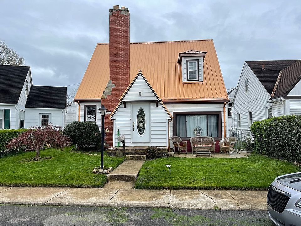1st image of 214 Carrington Ct