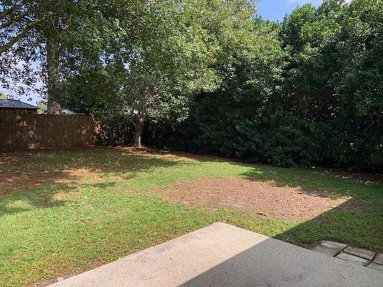 2704 Ian Ct — Photo 19