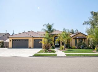 780 Davis Ave, Exeter, CA 93221