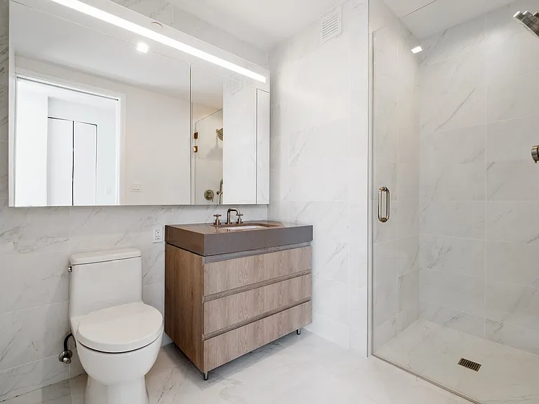 200 E 23rd St #14G — Photo 7