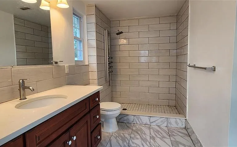 2408 Kimberly Dr — Photo 12