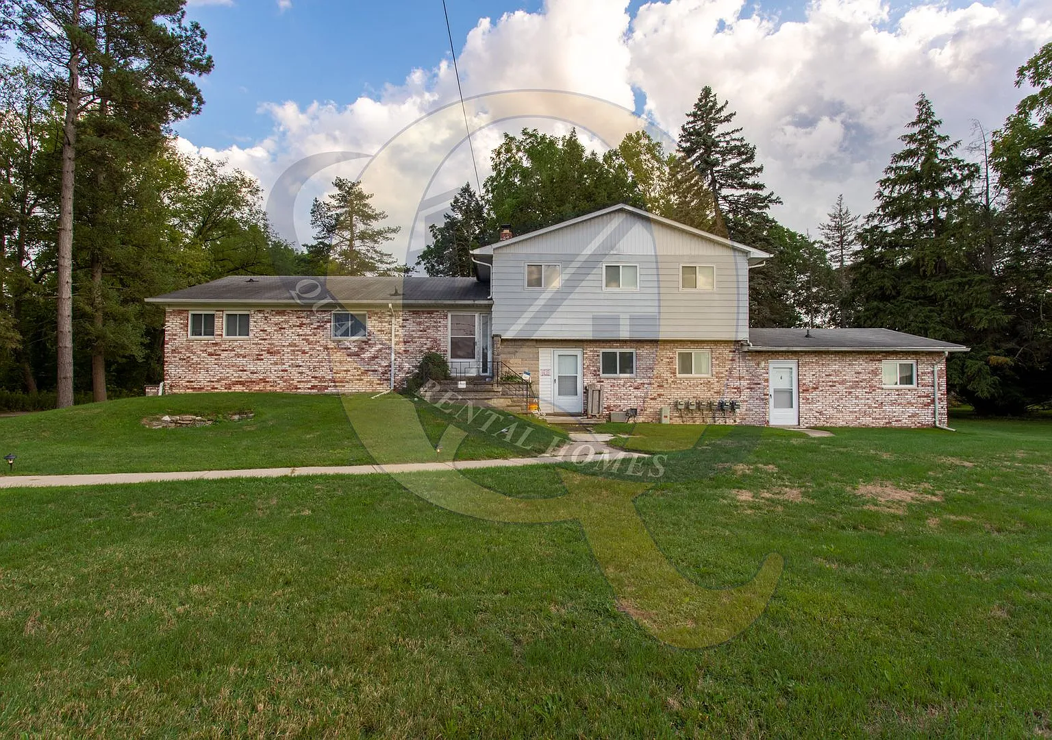 10149 Corunna Rd — Photo 1
