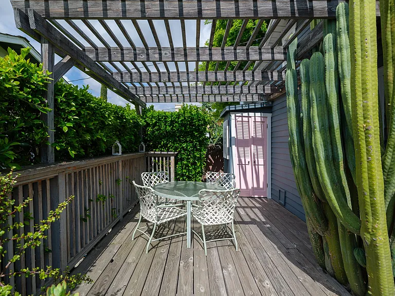 2325 Montrose Ave #C — Photo 13