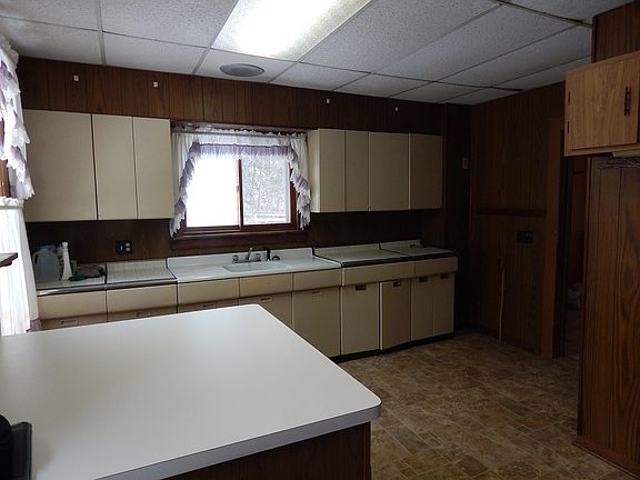 3rd image of 125 Park St