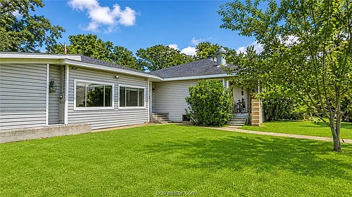 4660B Raymond Stotzer Pkwy Photo 1 4660B Raymond Stotzer Pkwy Photo 1