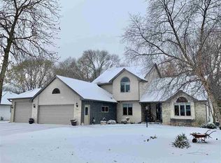 2785 Classic Dr, Green Bay, WI 54311