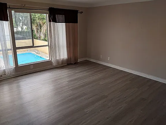 617 3rd Ave #8 — Photo 2