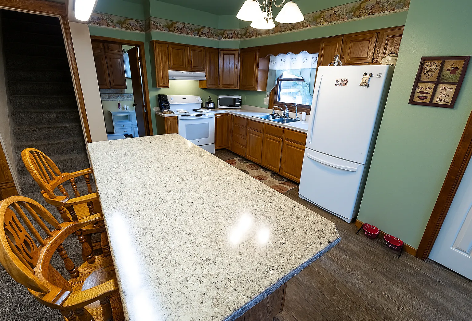 4 bed, 1362 sqft, $1,925 — Photo 3