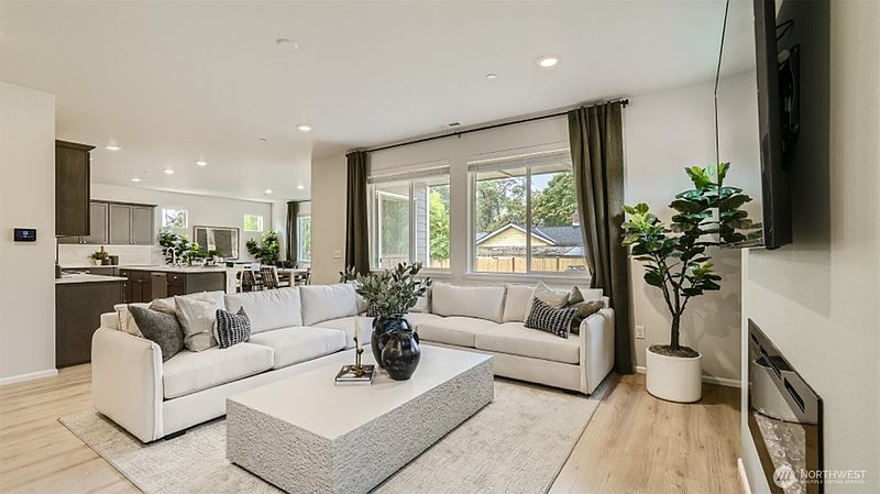 3rd image of 4943 Capilano Lane SW