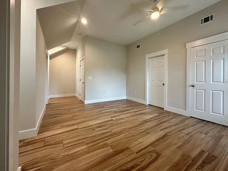 1415 Abercorn St — Photo 28