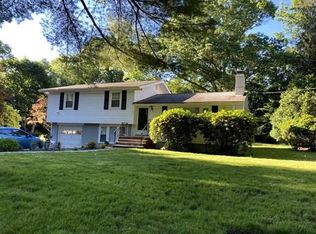 15 Winchester Dr, Lexington, MA 02420