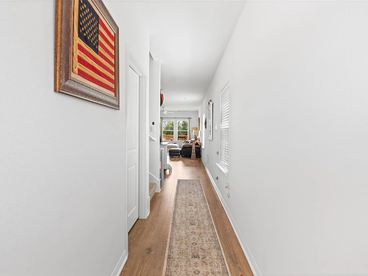 4 bed, 2.5 bath, 2042 sqft, $2,450 — Photo 4