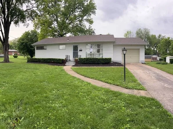704 W Prospect St, Pittsfield, IL 62363