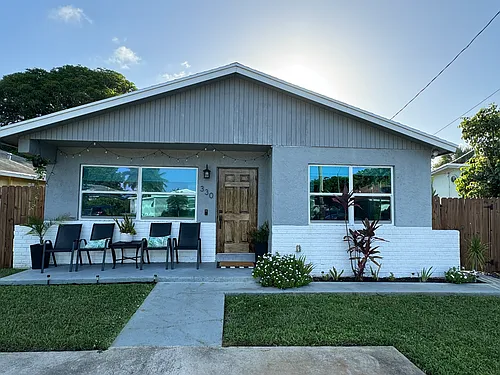 330 NW 5th Ave Photo 1