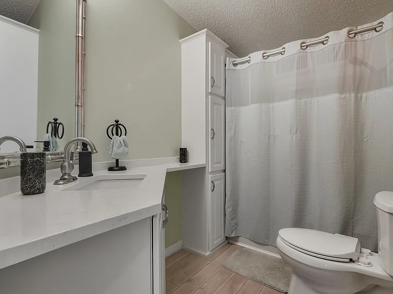116 Dolphin Dr S — Photo 15
